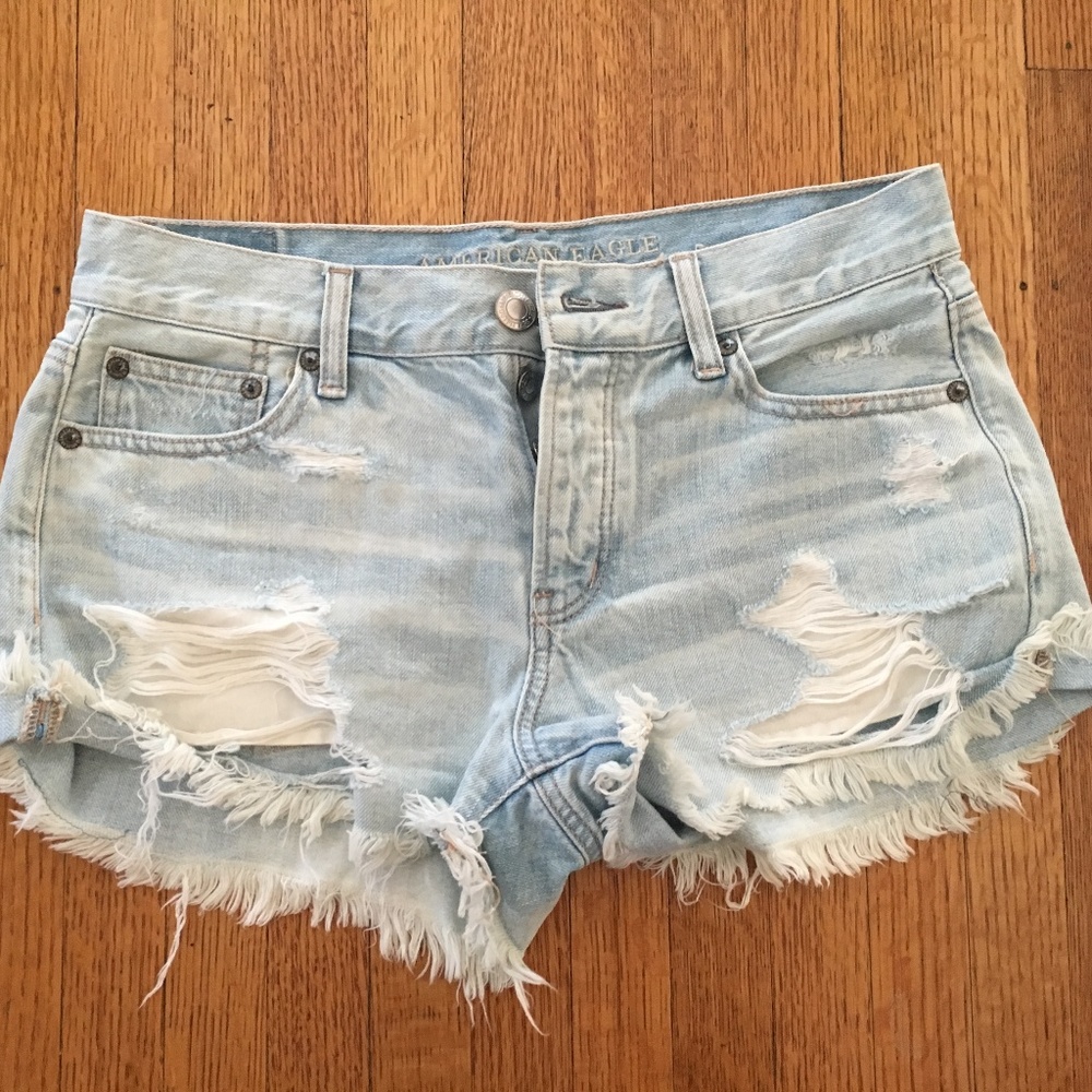 HI RISE BOYFRIEND JEAN SHORTS